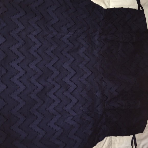 Vineyard Vines top size 6 - Picture 3 of 8